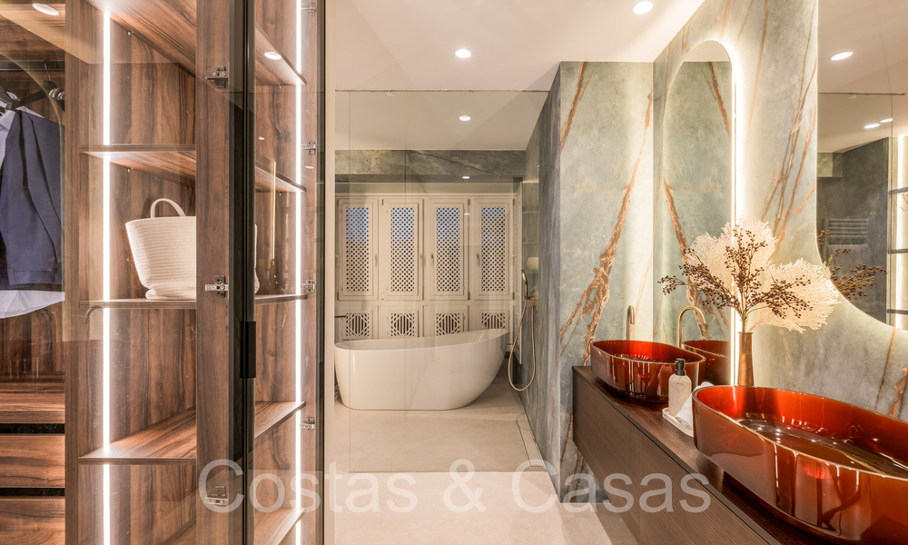 Quality renovated, huge penthouse for sale in frontline beach complex east of Marbella centre 70690