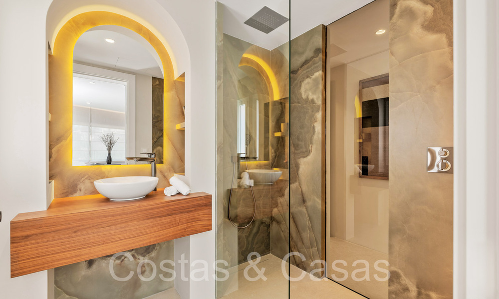 Quality renovated, huge penthouse for sale in frontline beach complex east of Marbella centre 70692