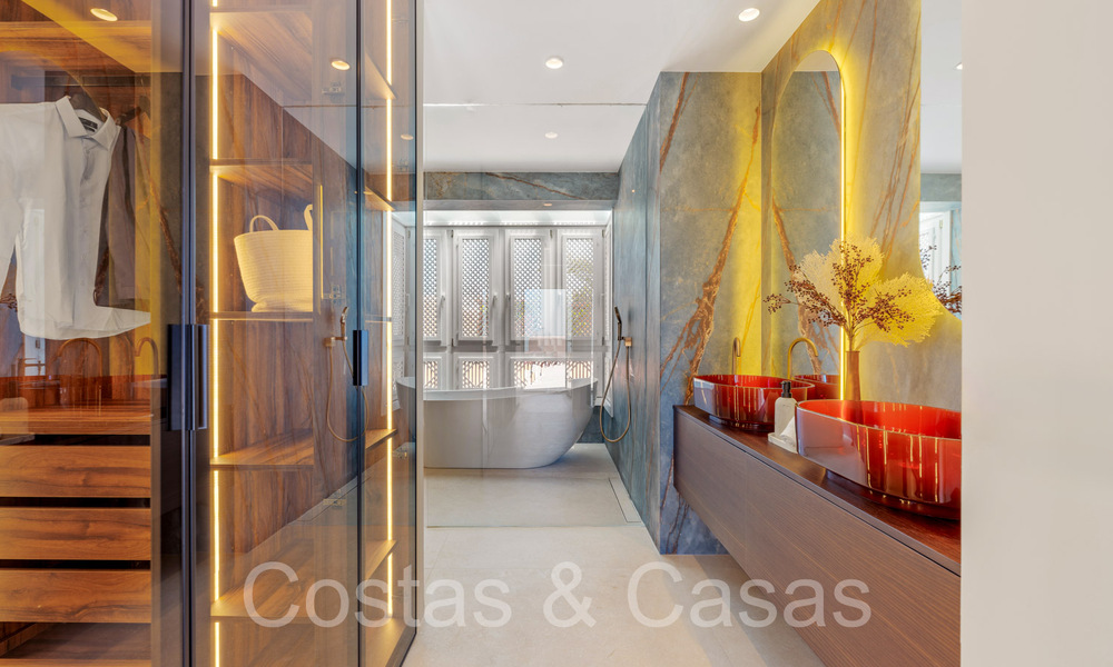 Quality renovated, huge penthouse for sale in frontline beach complex east of Marbella centre 70693
