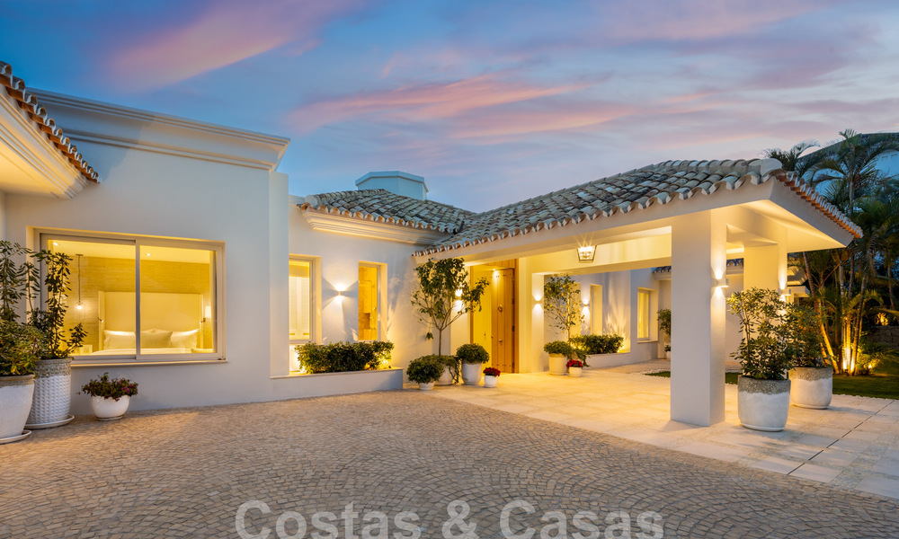 Sophisticated luxury villa with panoramic sea views for sale in Nueva Andalucia, Marbella 62765
