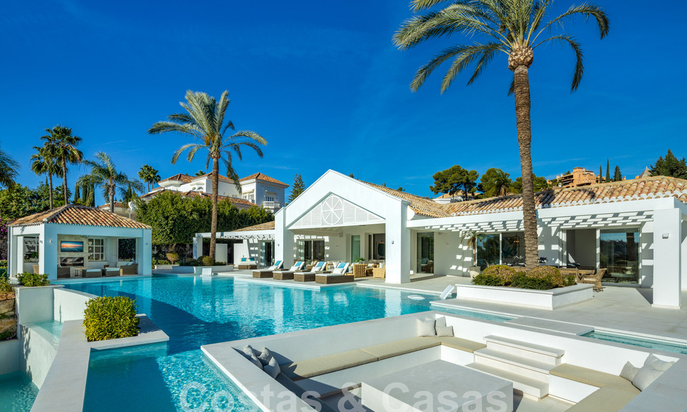 Sophisticated luxury villa with panoramic sea views for sale in Nueva Andalucia, Marbella 62770