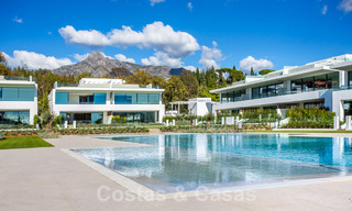 Resale! Turnkey luxury villas for sale in a new innovative complex consisting of 12 sophisticated villas with sea views, on Marbella's Golden Mile 62657 