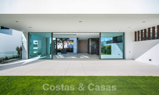 Turnkey luxury villas for sale in a new innovative complex consisting of 12 sophisticated villas with sea views, on Marbella's Golden Mile 62664 