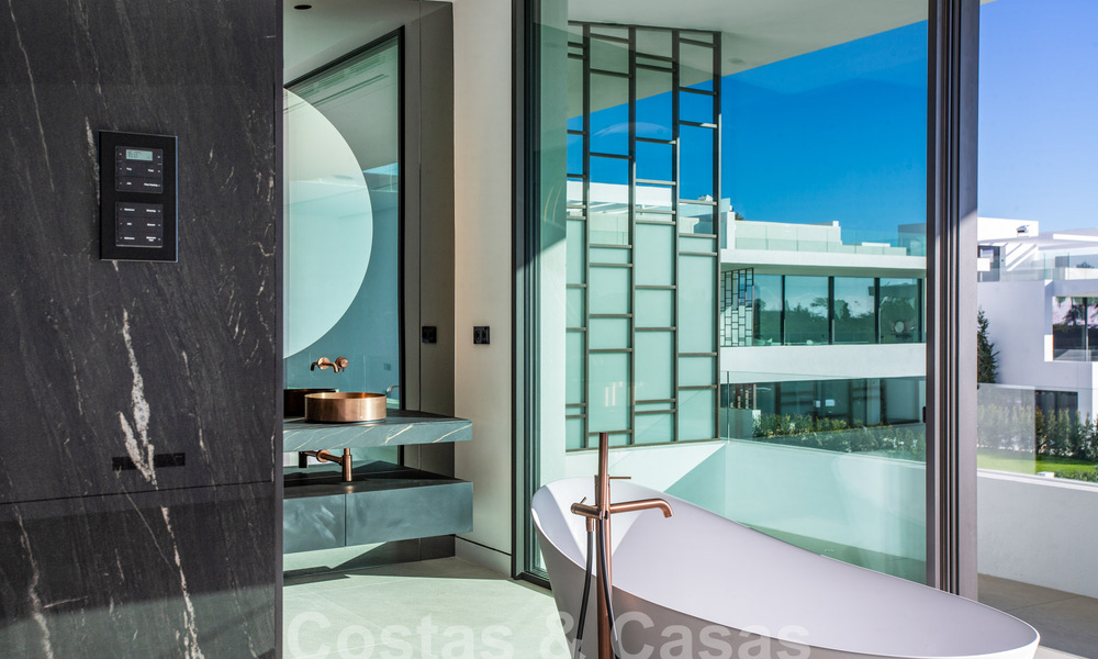 Turnkey luxury villas for sale in a new innovative complex consisting of 12 sophisticated villas with sea views, on Marbella's Golden Mile 62679