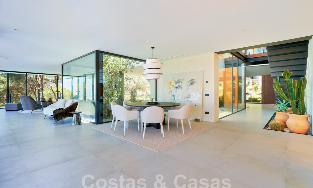 Designer villa with cutting-edge architecture for sale located in a green area of Sotogrande, Costa del Sol 62852