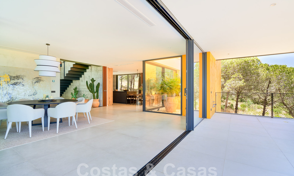 Designer villa with cutting-edge architecture for sale located in a green area of Sotogrande, Costa del Sol 62853