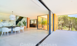 Designer villa with cutting-edge architecture for sale located in a green area of Sotogrande, Costa del Sol 62853 
