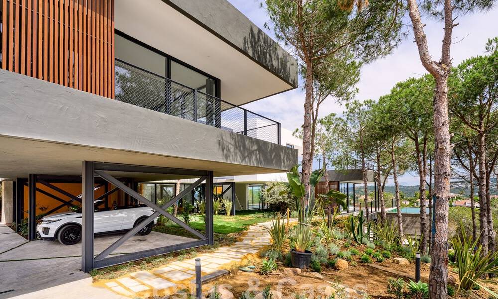 Designer villa with cutting-edge architecture for sale located in a green area of Sotogrande, Costa del Sol 62863