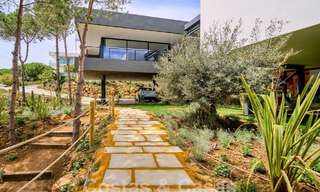 Designer villa with cutting-edge architecture for sale located in a green area of Sotogrande, Costa del Sol 62864 