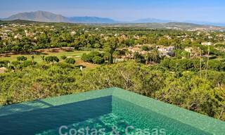 Designer villa with cutting-edge architecture for sale located in a green area of Sotogrande, Costa del Sol 62869 