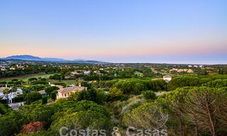 Designer villa with cutting-edge architecture for sale located in a green area of Sotogrande, Costa del Sol 62872 