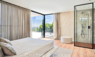 Designer villa with cutting-edge architecture for sale located in a green area of Sotogrande, Costa del Sol 62879 