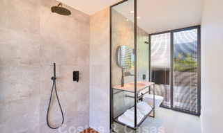 Designer villa with cutting-edge architecture for sale located in a green area of Sotogrande, Costa del Sol 62887 