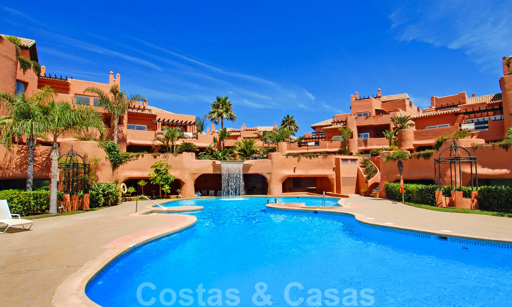 Spacious, luxury penthouse for sale with 4 bedrooms and sea views in a beach complex in East Marbella 62895