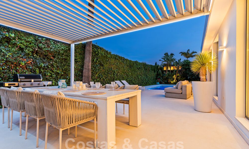 Modern luxury villa for sale with contemporary Mediterranean architecture located in Nueva Andalucia's golf valley, Marbella 62990