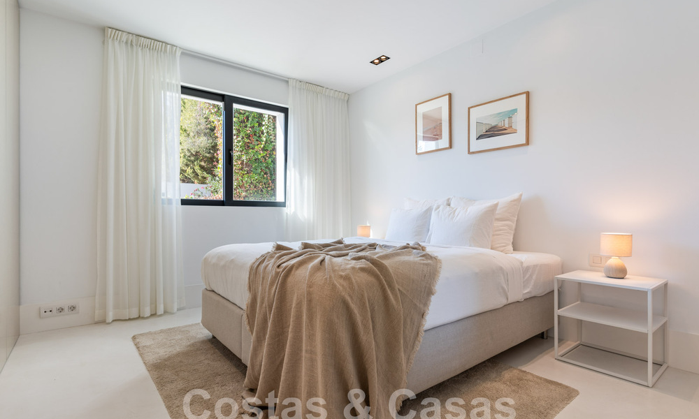 Modern luxury villa for sale with contemporary Mediterranean architecture located in Nueva Andalucia's golf valley, Marbella 62996