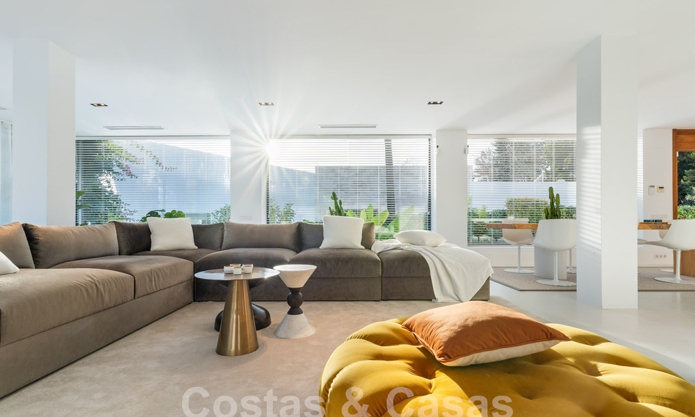 Modern luxury villa for sale with contemporary Mediterranean architecture located in Nueva Andalucia's golf valley, Marbella 63010