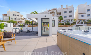 Move-in ready, modern luxury villa for sale in a gated golf resort, New Golden Mile, Marbella - Estepona 62902 