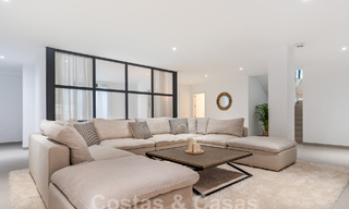 Move-in ready, modern luxury villa for sale in a gated golf resort, New Golden Mile, Marbella - Estepona 62923 