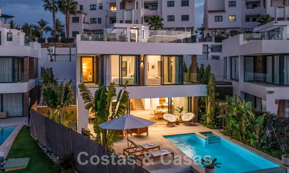 Move-in ready, modern luxury villa for sale in a gated golf resort, New Golden Mile, Marbella - Estepona 62934