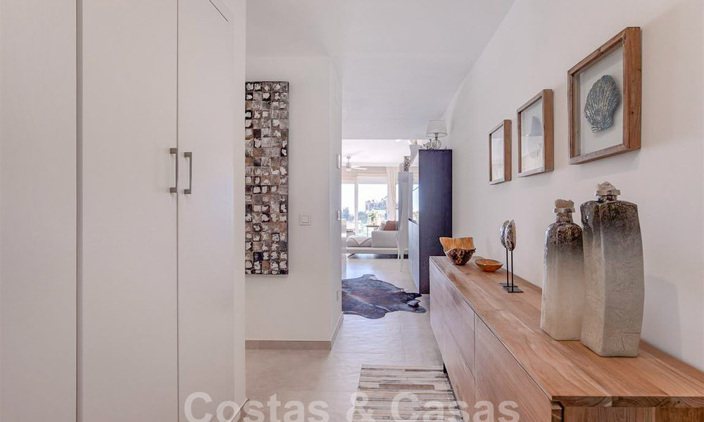 Modern apartment with spacious terrace for sale with sea views and close to golf courses in gated community in La Quinta, Marbella - Benahavis 62956