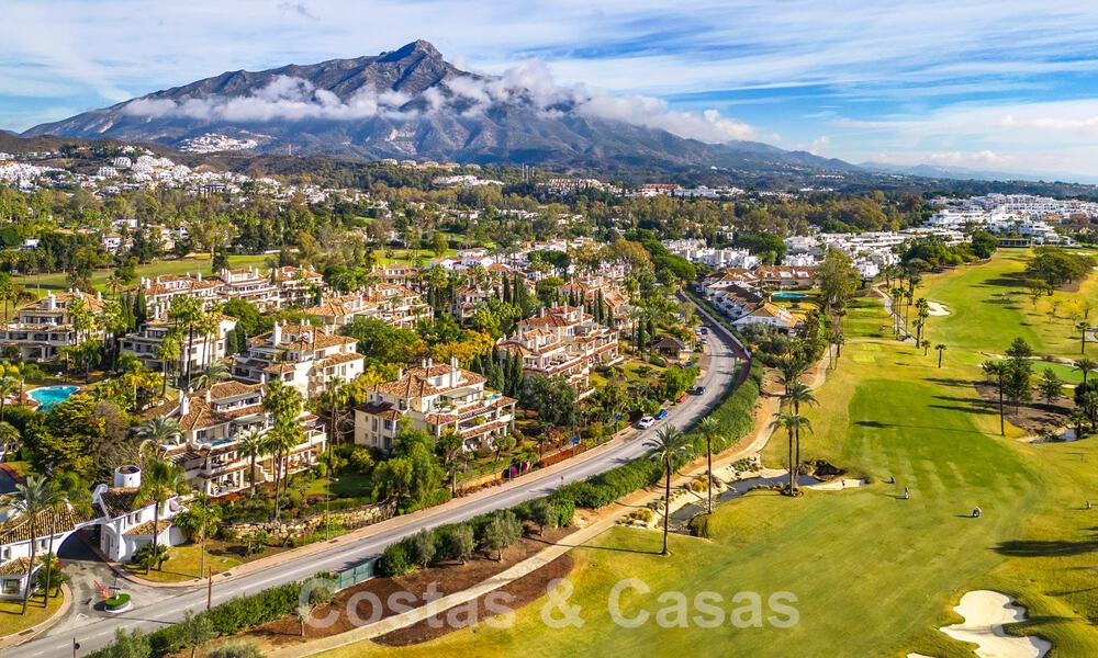 Spacious, luxury 4-bedroom penthouse for sale in frontline golf complex in Nueva Andalucia, Marbella 63050