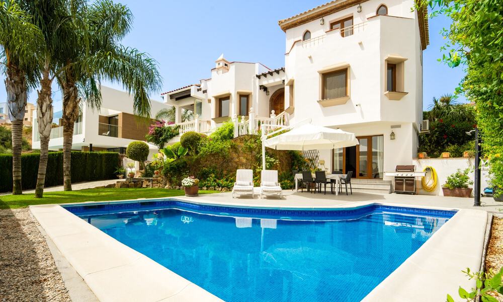 Mediterranean luxury villa with sea views for sale in golf surroundings near Estepona centre 63373