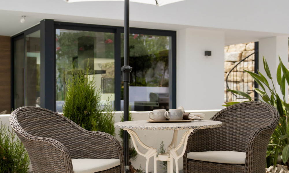 Mediterranean luxury villa with sea views for sale in golf surroundings near Estepona centre 63382