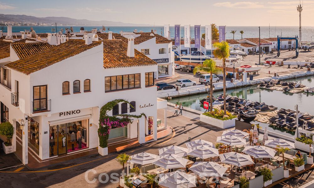 Modern refurbished penthouse for sale, front line in Puerto Banus' iconic marina, Marbella 63448