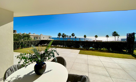 Modern garden apartment for sale with sea views in a luxury beach complex on the New Golden Mile, Marbella – Estepona 63416