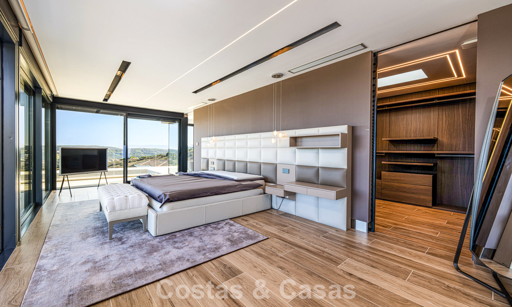 Stylish, modern luxury villa for sale with sea views in a preferred, gated community of Sotogrande, Costa del Sol 63498
