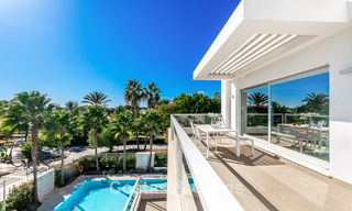 Modern, beachside penthouse with 3 bedrooms for sale in a contemporary complex in San Pedro, Marbella 63626 