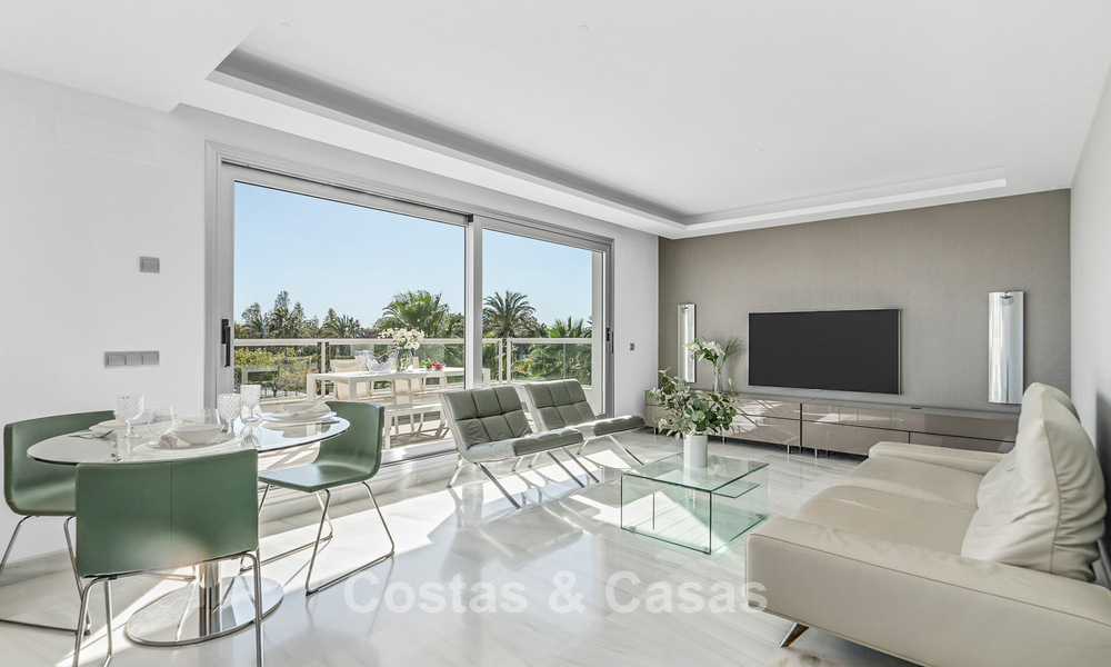 Modern, beachside penthouse with 3 bedrooms for sale in a contemporary complex in San Pedro, Marbella 63638