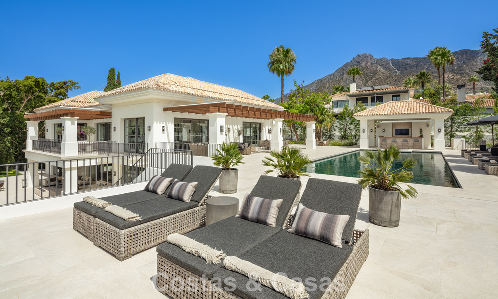 Spacious luxury mansion for sale with sea views and 5-star amenities on Marbella's Golden Mile 63653