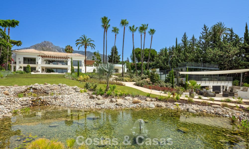 Spacious luxury mansion for sale with sea views and 5-star amenities on Marbella's Golden Mile 63658