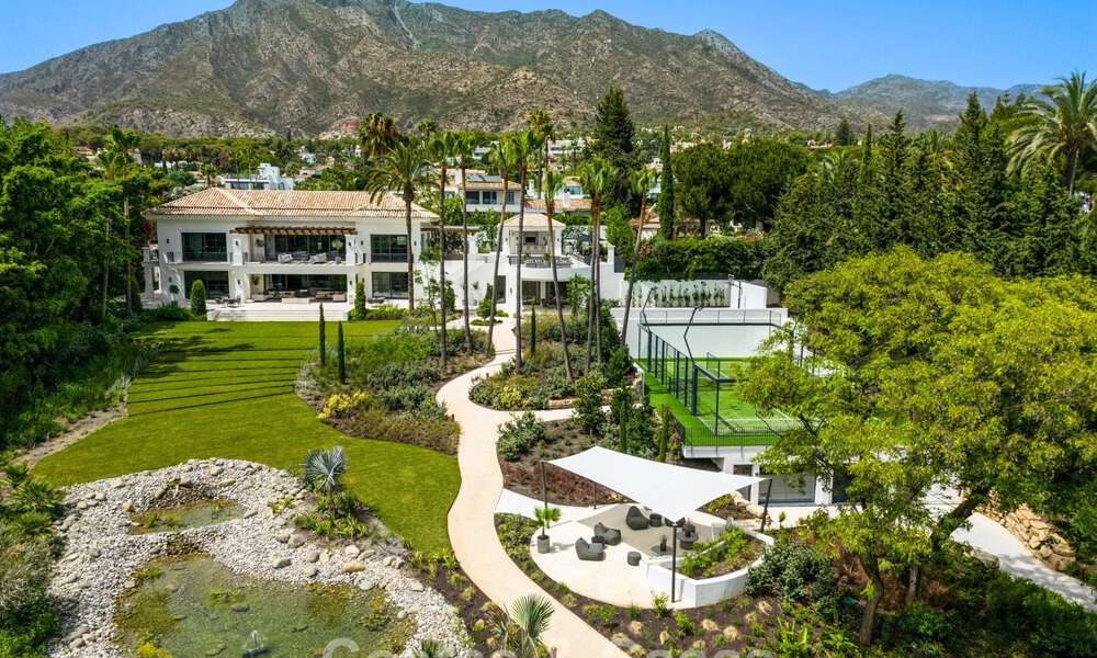 Spacious luxury mansion for sale with sea views and 5-star amenities on Marbella's Golden Mile 63692