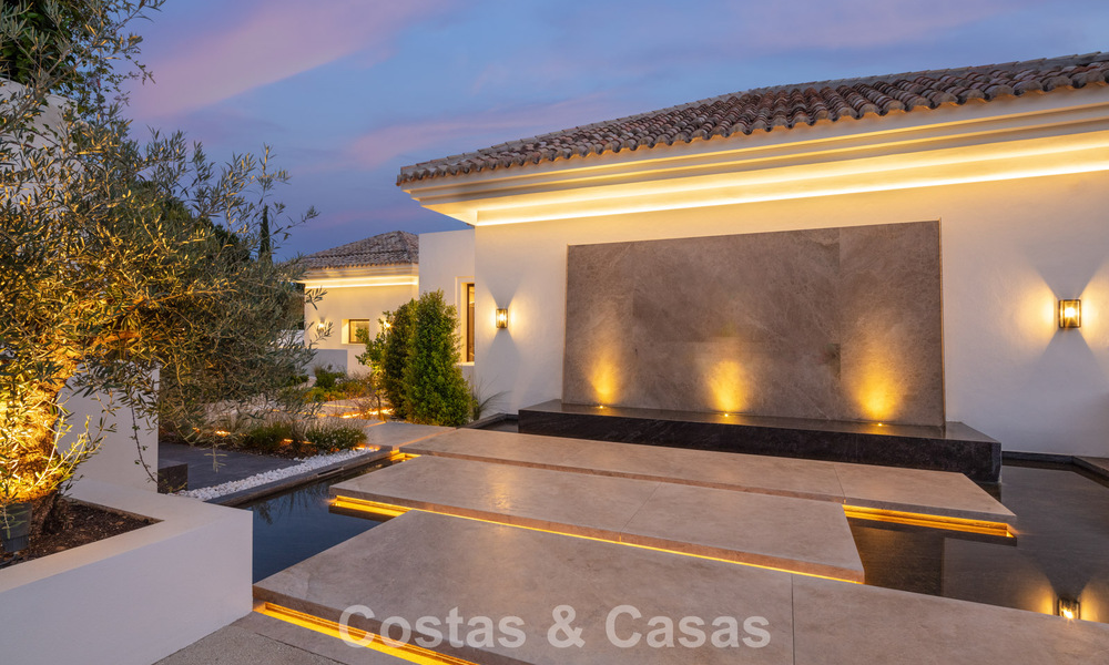 Spacious luxury mansion for sale with sea views and 5-star amenities on Marbella's Golden Mile 63708