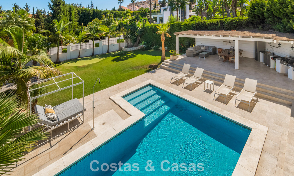 Contemporary Mediterranean luxury villa for sale in a preferred residential area in Nueva Andalucia, Marbella 63612