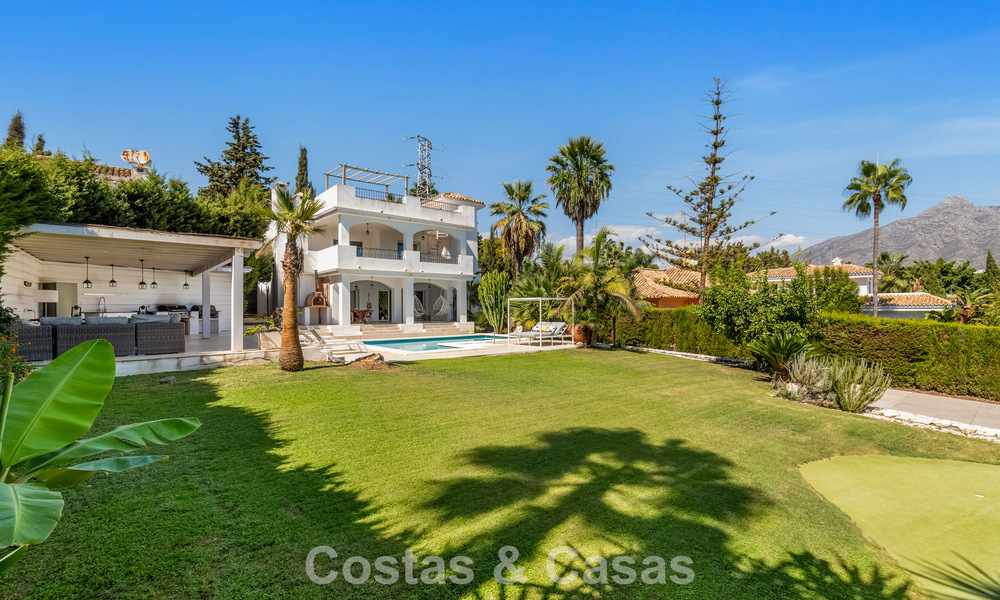 Contemporary Mediterranean luxury villa for sale in a preferred residential area in Nueva Andalucia, Marbella 63613