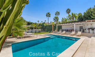 Contemporary Mediterranean luxury villa for sale in a preferred residential area in Nueva Andalucia, Marbella 63614 