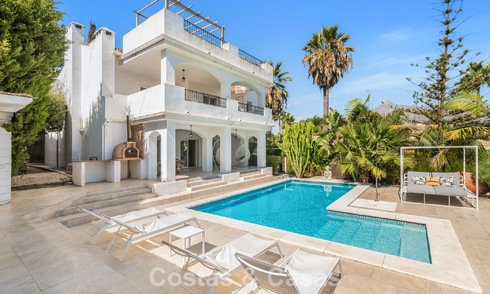 Contemporary Mediterranean luxury villa for sale in a preferred residential area in Nueva Andalucia, Marbella 63617