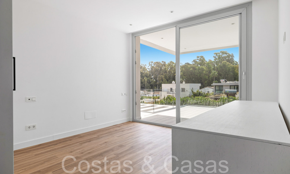 Ready to move in, new, modern villa for sale just steps from the beach and all amenities in San Pedro, Marbella 67009