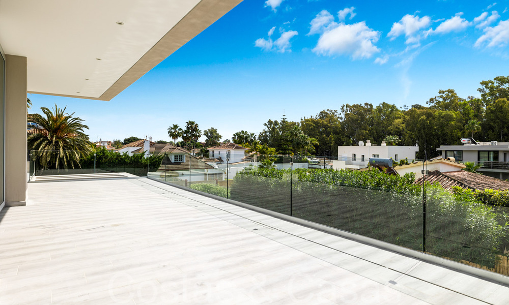 Ready to move in, new, modern villa for sale just steps from the beach and all amenities in San Pedro, Marbella 67019