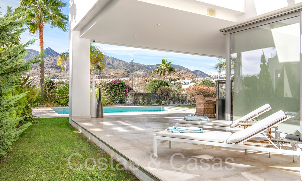 Modernist luxury villa for sale in natural, highly desirable area east of Marbella centre 63816