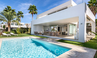 Modernist luxury villa for sale in natural, highly desirable area east of Marbella centre 63817