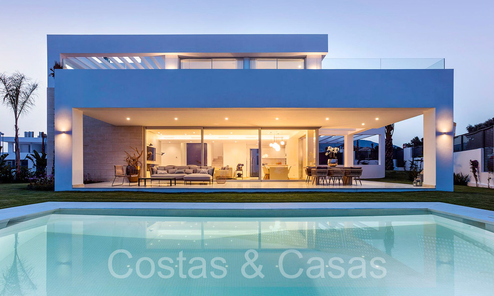 Ready to move in, modern luxury villa for sale in a privileged, secure urbanization in East Marbella 63833