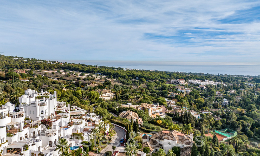 Exclusive penthouse with private pool and panoramic sea views for sale in Mediterranean complex on Marbella's Golden Mile 63908