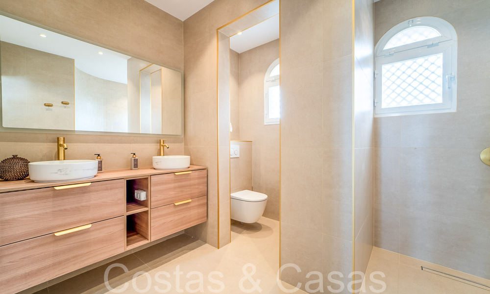 Exclusive penthouse with private pool and panoramic sea views for sale in Mediterranean complex on Marbella's Golden Mile 63917