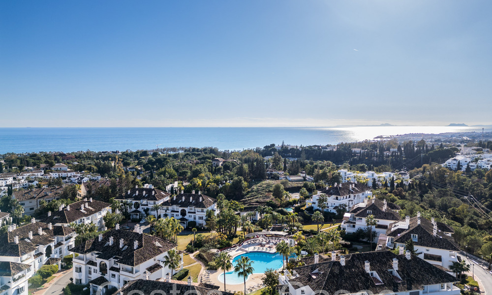 Luxury 3-bedroom apartment for sale in gated and secure sought-after complex on Marbella's Golden Mile 63976