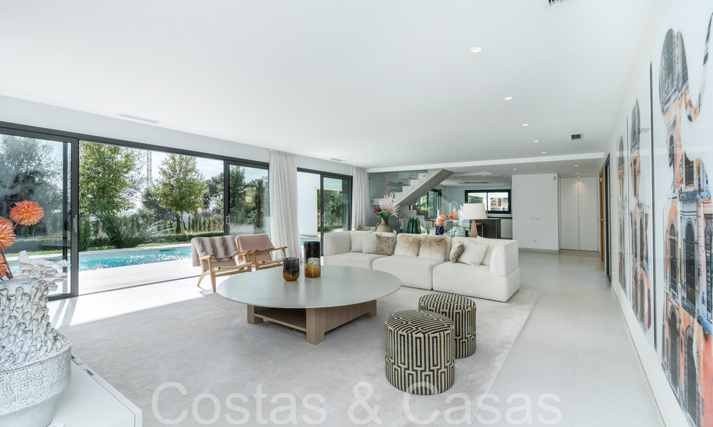 Ready to move in, modern luxury villa for sale with infinity pool in an exclusive gated community in Benalmadena, Costa del Sol 64073